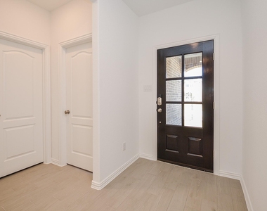 7930 Royal Palm Drive - Photo Thumbnail 2