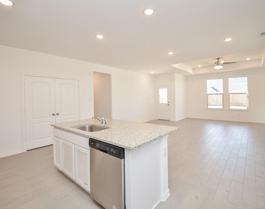 7930 Royal Palm Drive - Photo Thumbnail 9