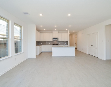 7930 Royal Palm Drive - Photo Thumbnail 28