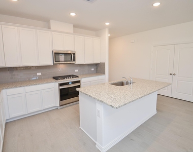 7930 Royal Palm Drive - Photo Thumbnail 8