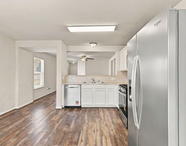 3006 Rustling Chestnut Street - Photo Thumbnail 15