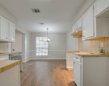 18726 Shannon Glen Lane - Photo Thumbnail 7