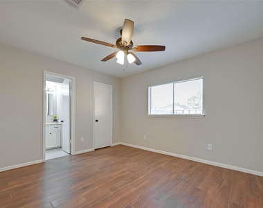 18726 Shannon Glen Lane - Photo Thumbnail 8