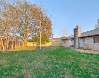18726 Shannon Glen Lane - Photo Thumbnail 20