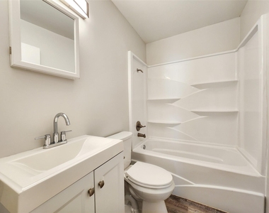 8312 Lavender Street - Photo Thumbnail 8
