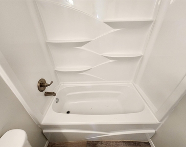 8312 Lavender Street - Photo Thumbnail 9