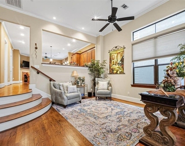 2334 Camden Drive - Photo Thumbnail 5