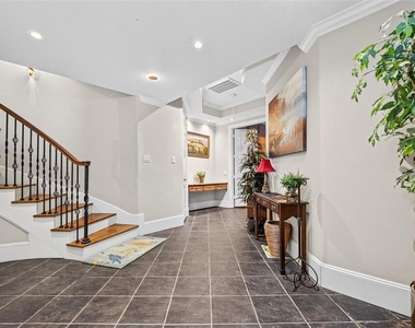 2334 Camden Drive - Photo Thumbnail 18