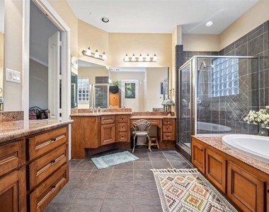 2334 Camden Drive - Photo Thumbnail 26