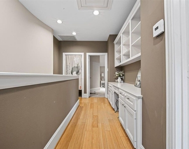 2334 Camden Drive - Photo Thumbnail 29