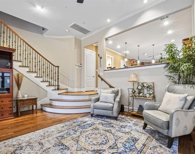 2334 Camden Drive - Photo Thumbnail 6