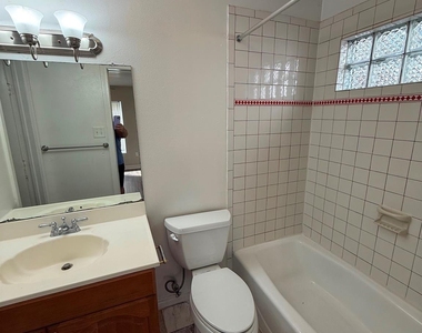 4122 Drake Street - Photo Thumbnail 19