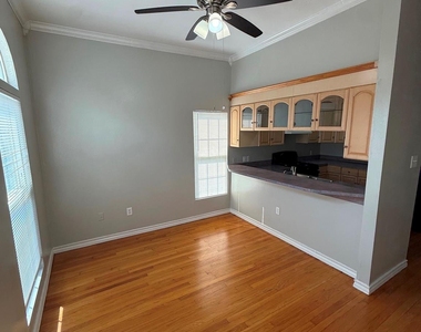 4122 Drake Street - Photo Thumbnail 11