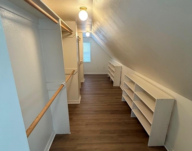 4122 Drake Street - Photo Thumbnail 1
