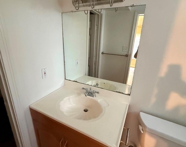 4122 Drake Street - Photo Thumbnail 8