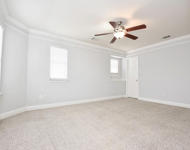 2415 Braypark Lane - Photo Thumbnail 19