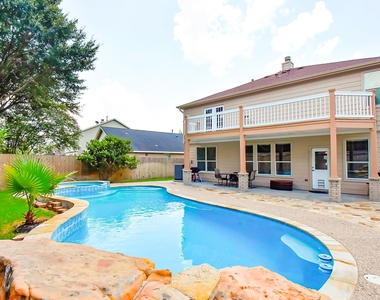 2415 Braypark Lane - Photo Thumbnail 29