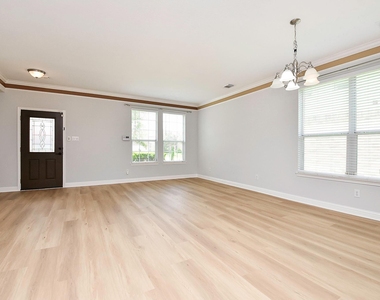 2415 Braypark Lane - Photo Thumbnail 4