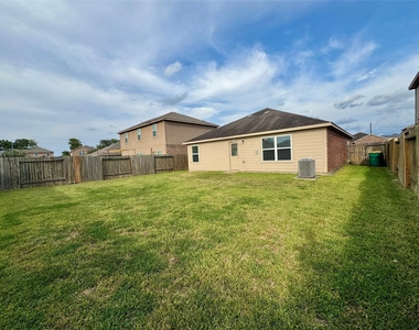 9418 Sky Blue Drive - Photo Thumbnail 11