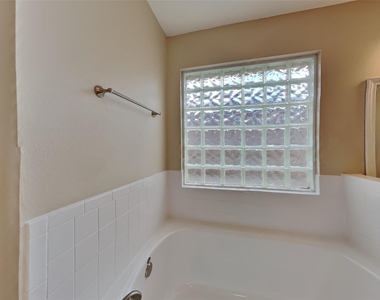22119 Marshaven Way - Photo Thumbnail 9