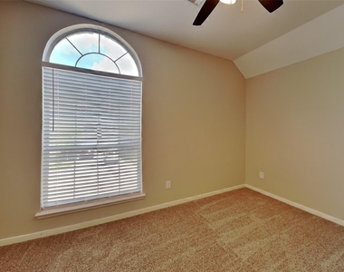 22119 Marshaven Way - Photo Thumbnail 13