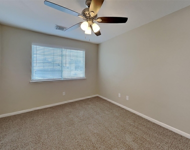 22119 Marshaven Way - Photo Thumbnail 10