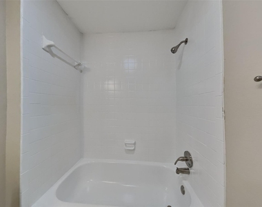 22119 Marshaven Way - Photo Thumbnail 15