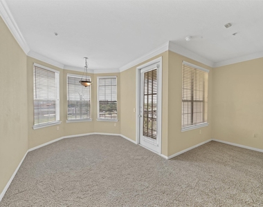 7575 Kirby Drive - Photo Thumbnail 2