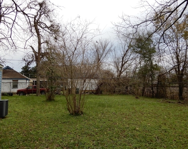 2522 Lynnfield Street - Photo Thumbnail 10