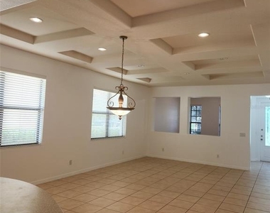 20311 Chestnut Grove Drive - Photo Thumbnail 13