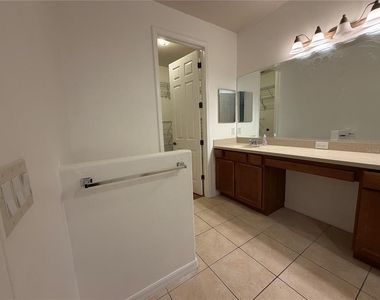 20311 Chestnut Grove Drive - Photo Thumbnail 23