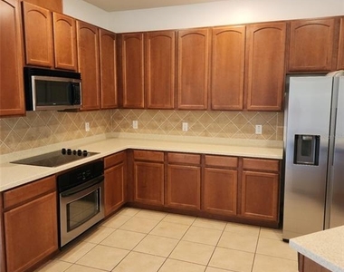 20311 Chestnut Grove Drive - Photo Thumbnail 5