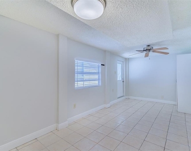 3315 W Empedrado Street - Photo Thumbnail 13