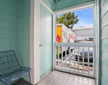 3002 W Cleveland Street - Photo Thumbnail 3
