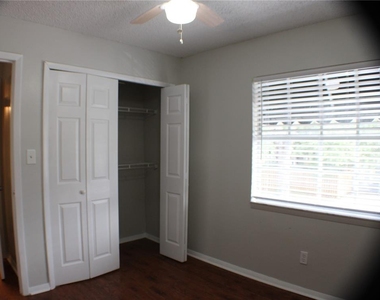 1405 W De Leon Street - Photo Thumbnail 14
