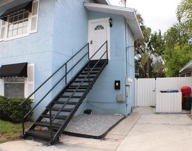 1405 W De Leon Street - Photo Thumbnail 2