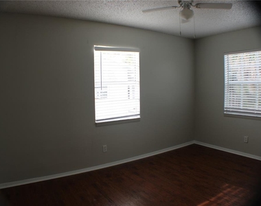 1405 W De Leon Street - Photo Thumbnail 16