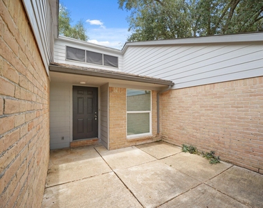 22202 Cimarron Parkway - Photo Thumbnail 2