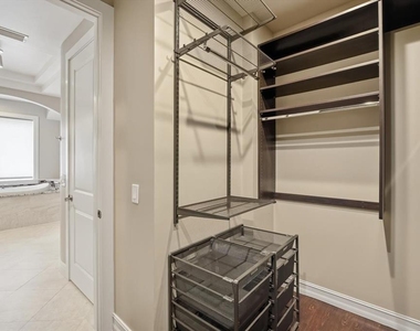 1465 Hillside Landing Drive - Photo Thumbnail 22