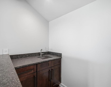 1465 Hillside Landing Drive - Photo Thumbnail 31