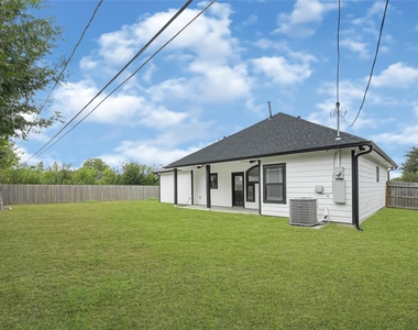 13041 Donegal Way - Photo Thumbnail 24