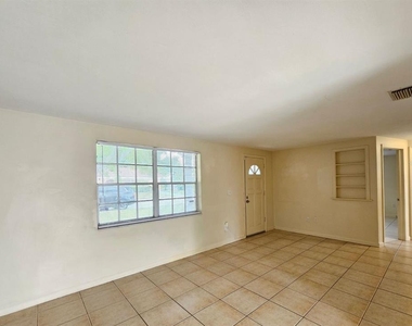 4332 Newbury Drive - Photo Thumbnail 2