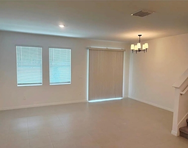 3272 Lapis Lake Drive - Photo Thumbnail 2