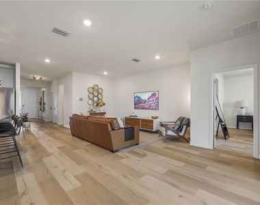 13166 Brookside Moss Drive - Photo Thumbnail 15
