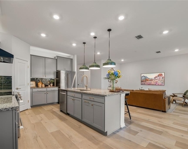 13166 Brookside Moss Drive - Photo Thumbnail 5