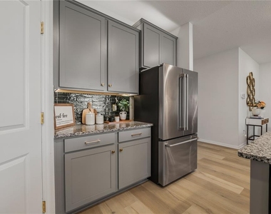 13166 Brookside Moss Drive - Photo Thumbnail 8