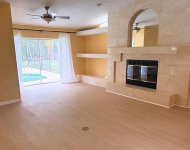 8748 Forest Lake Drive - Photo Thumbnail 9