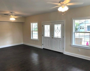 3009 W Bay Court Avenue - Photo Thumbnail 2