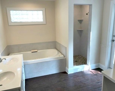3009 W Bay Court Avenue - Photo Thumbnail 18
