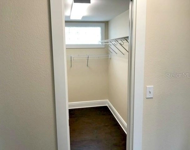 3009 W Bay Court Avenue - Photo Thumbnail 6